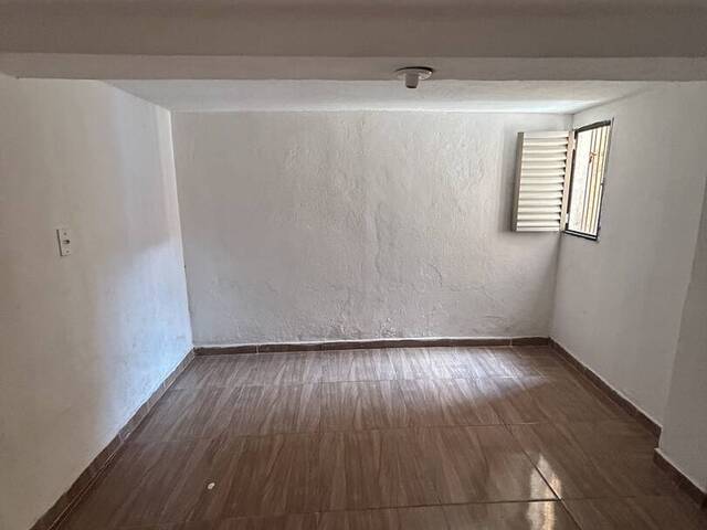 #721 - Casa para Locação em Carapicuíba - SP