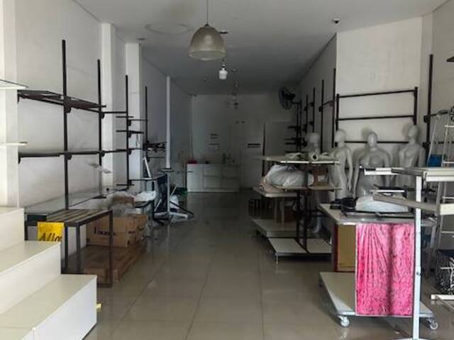 #727 - Ponto Comercial para Locação em Carapicuíba - SP