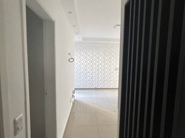 #747 - Apartamento para Venda em Carapicuíba - SP - 3