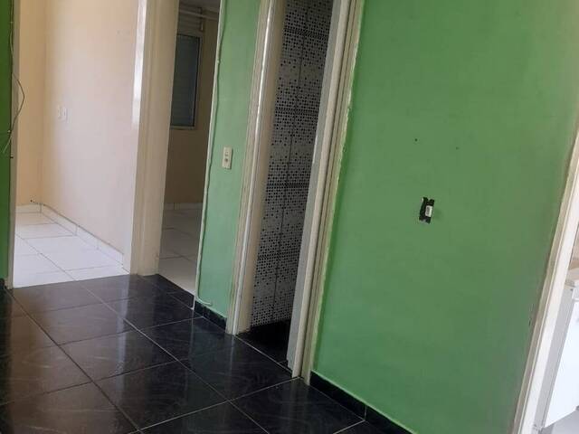 #755 - Apartamento para Venda em Carapicuíba - SP - 2