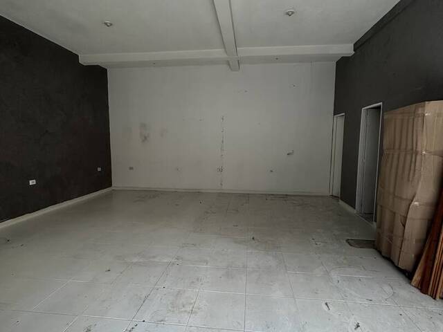 #782 - Casa para Locação em Carapicuíba - SP