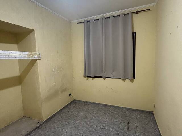 #810 - Casa para Locação em Carapicuíba - SP