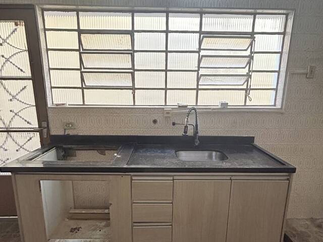 #810 - Casa para Locação em Carapicuíba - SP